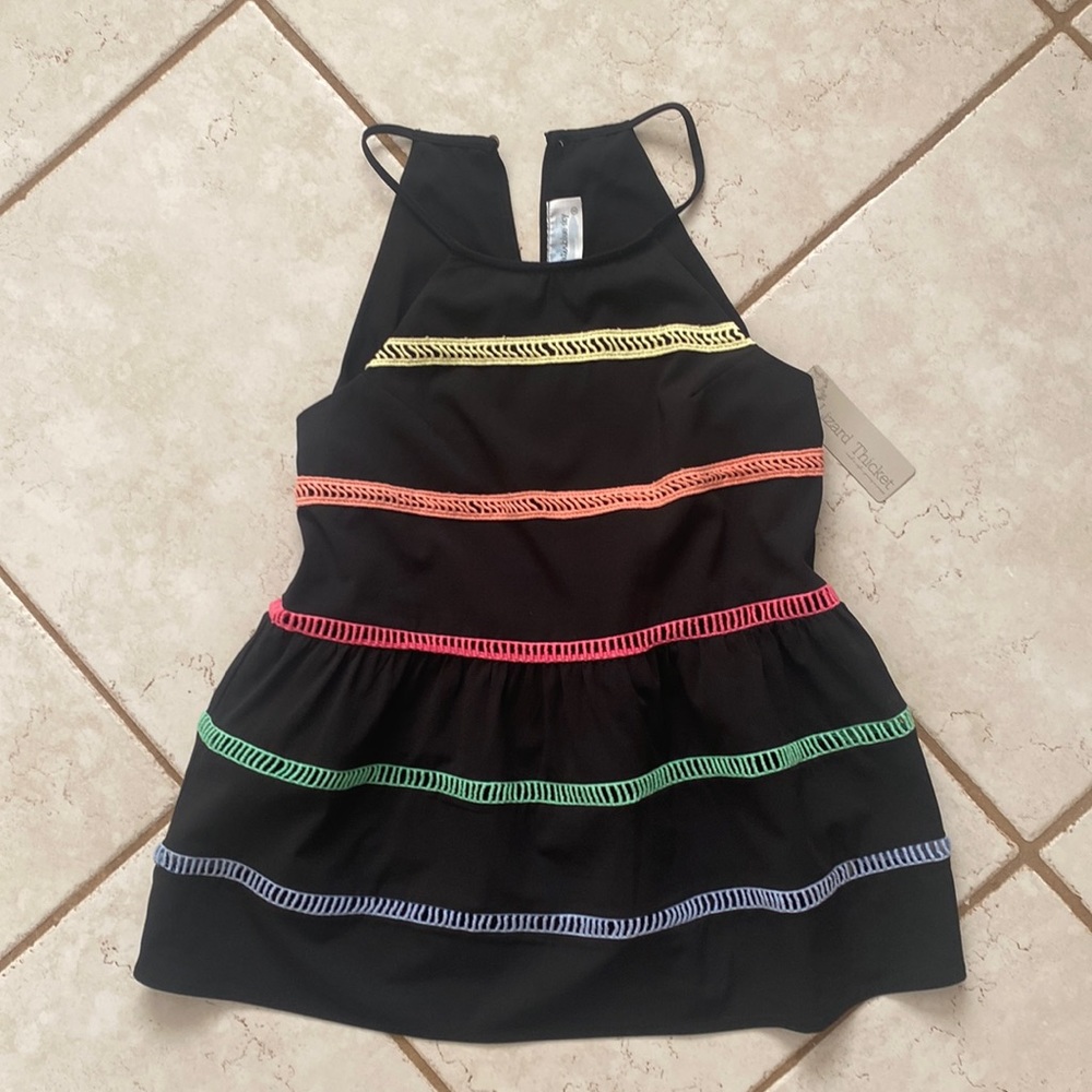 Lizard Thicket Small big water blue sky top black halter style